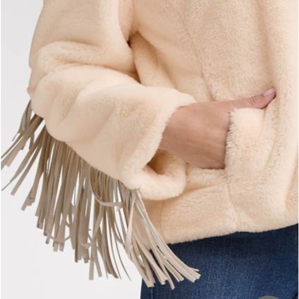 NEW WITH TAGS VENUS FAUX-FUR BOMBER JACKET - Picture 3 of 5
